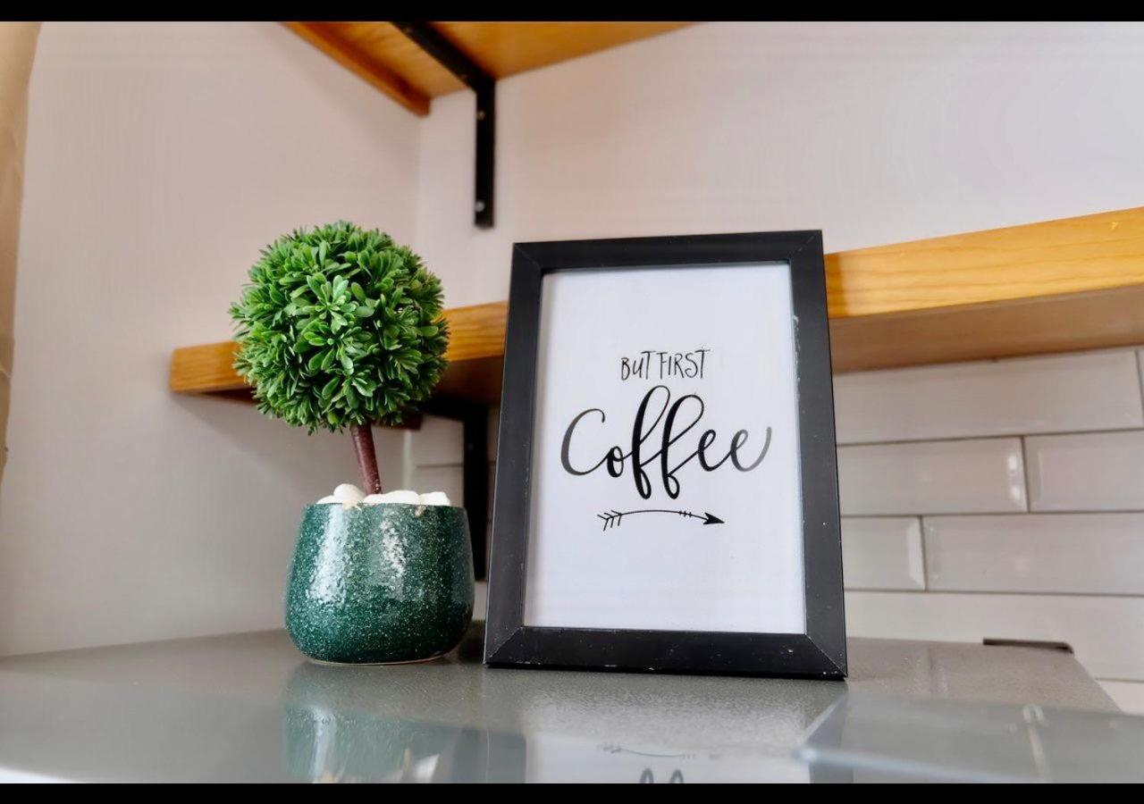 6 Bedroom House - Best Location - 5Mins My Khe Beach Дананг Екстер'єр фото