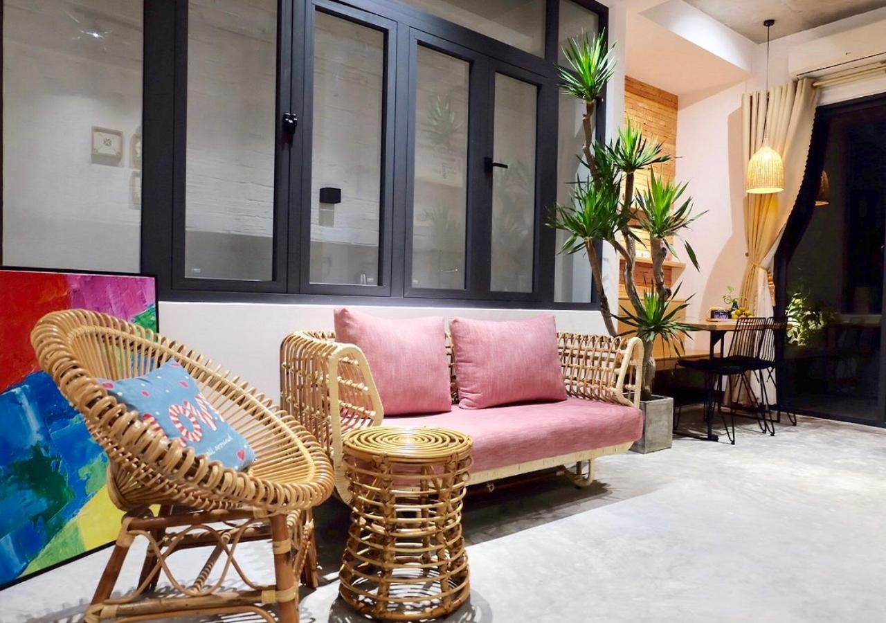 6 Bedroom House - Best Location - 5Mins My Khe Beach Дананг Екстер'єр фото